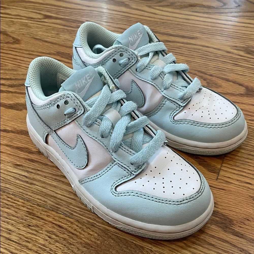 Kid’s Nike Dunk Low White/Glacier Blue Sneakers/Shoes. Size 12C.
